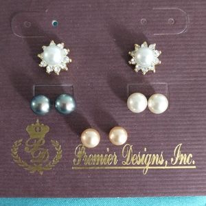 Earrings pearl with crystal jacket